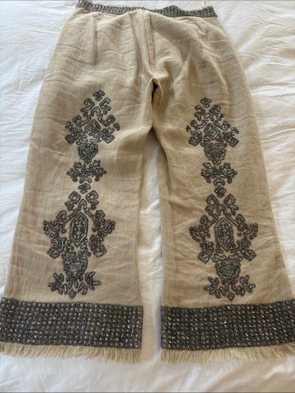 Twin-Set Beige Linen Embellished Capris with Pewter Beading - Picture 2 of 4